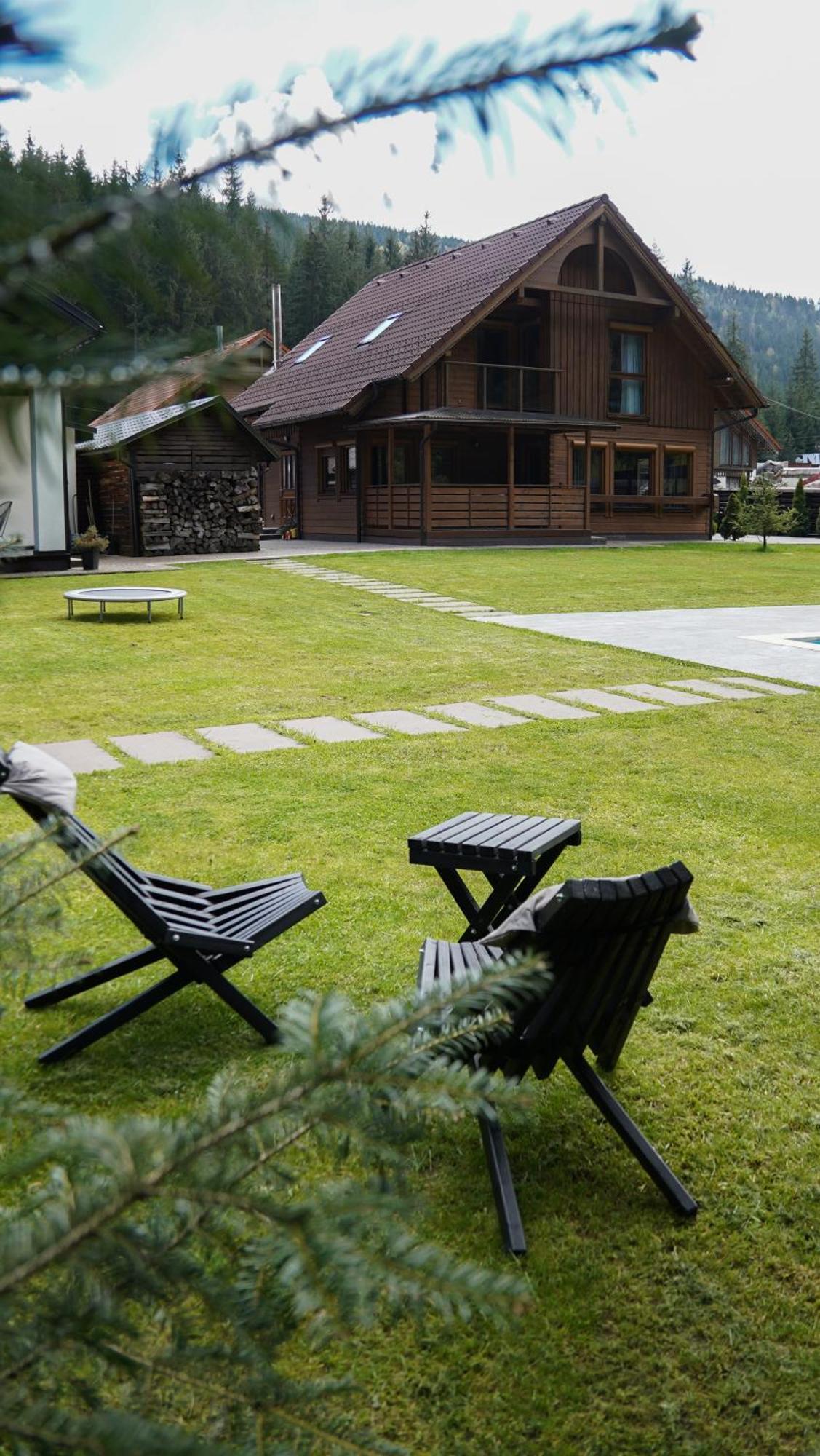 Berghaus Bukovel Villa Exterior foto